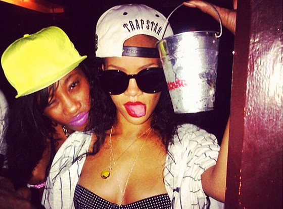 Rihanna, Twit Pic Rihanna, Twit Pic